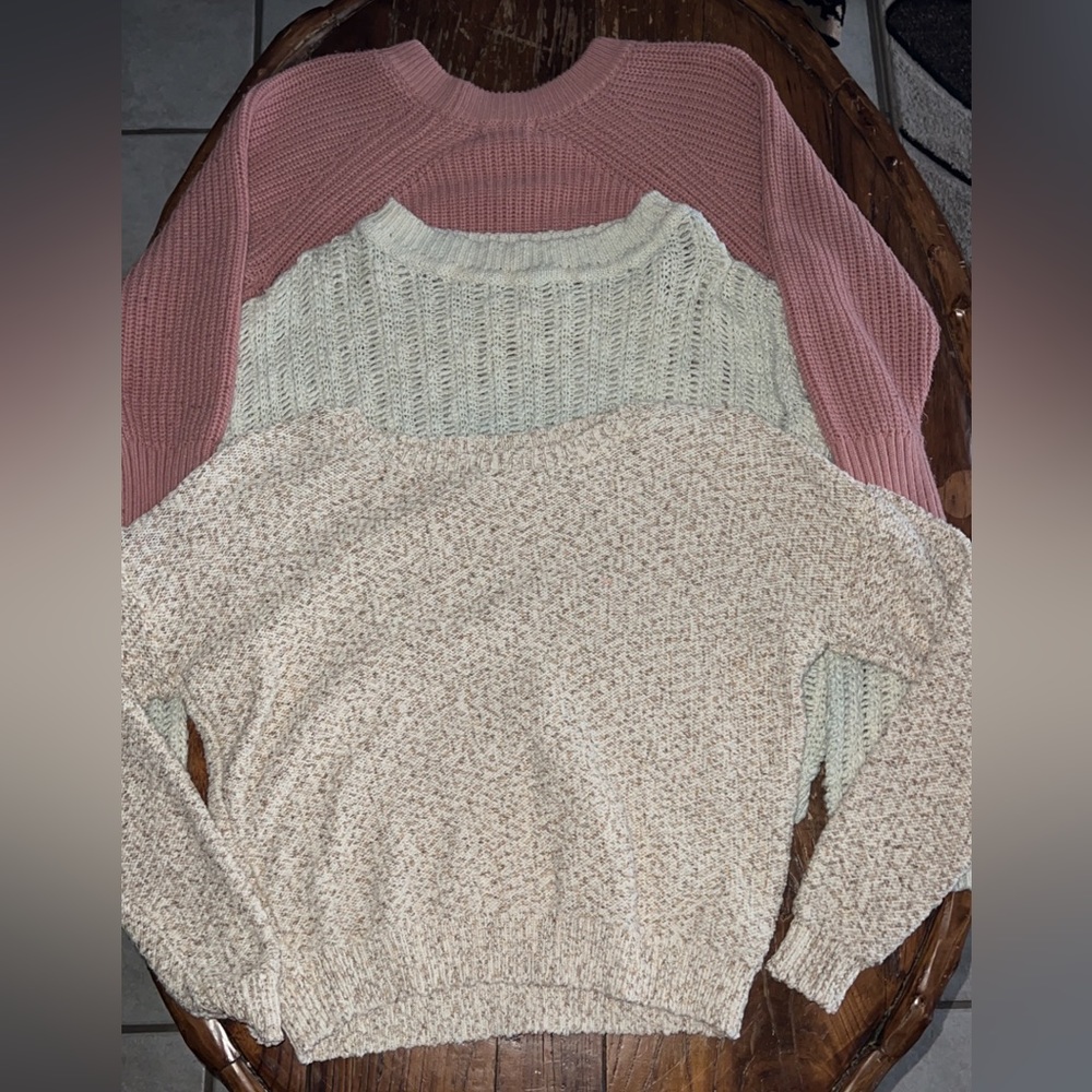 Bundle of 3 sweaters, slightly worn, Mediums